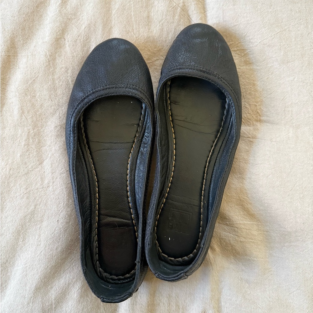 Frye Carson Black Leather Ballet Flats
